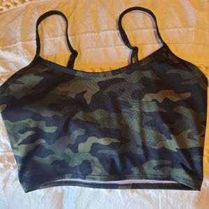 PINK Active Women's Cropped Camo Top sz. M
